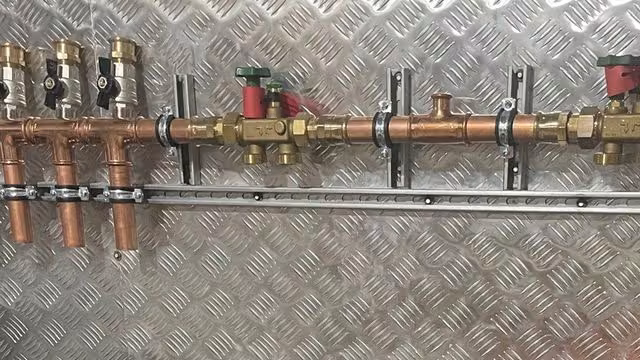 Медная гребёнка с балансировочными клапанами